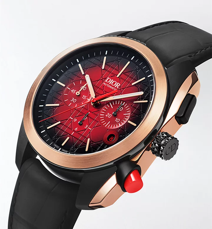 ساعة Chiffre Rouge باللونين الأحمر والأسود - المصدر: Dior