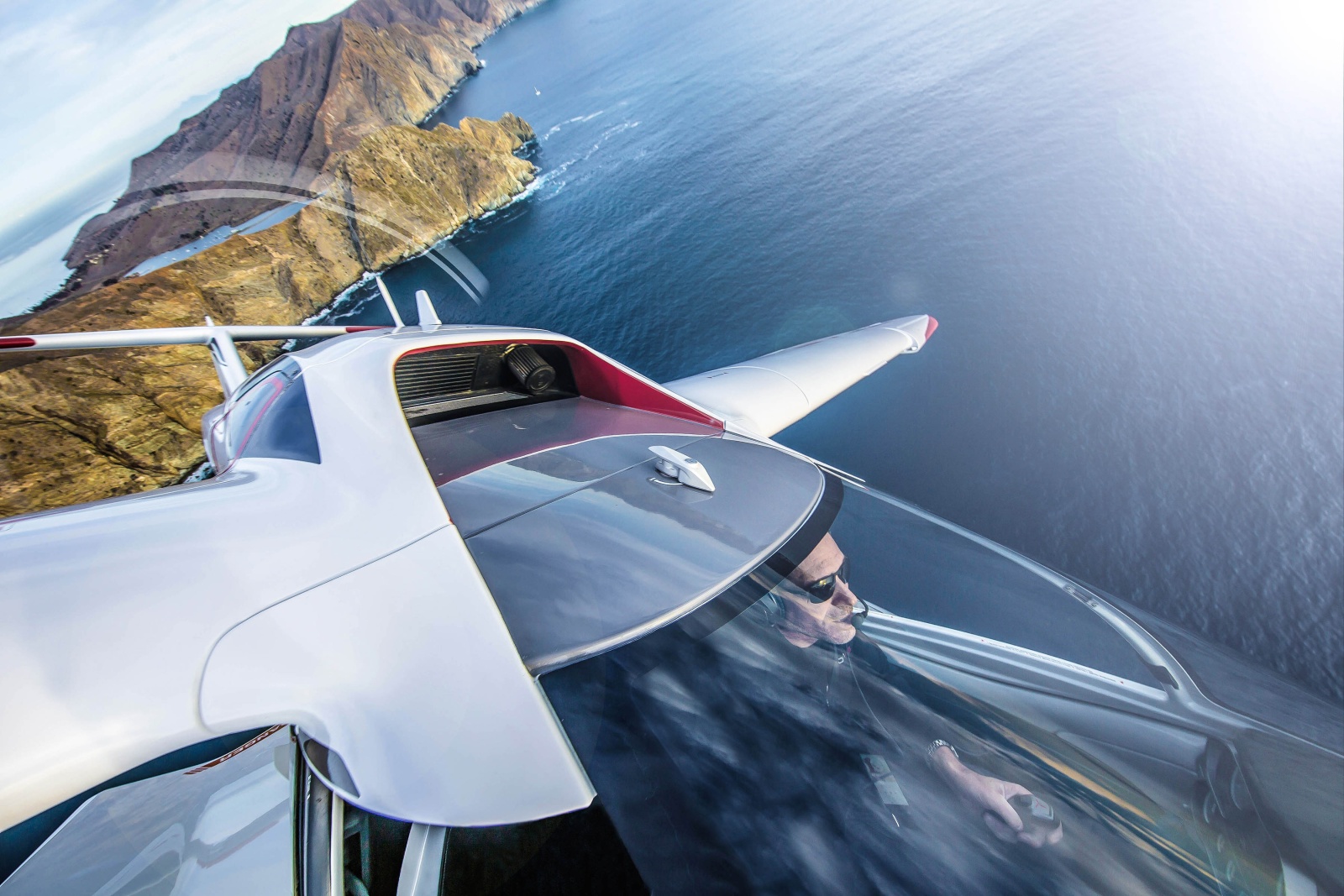 مجالات رؤية ممتازة تتوفر لربان الطائرة