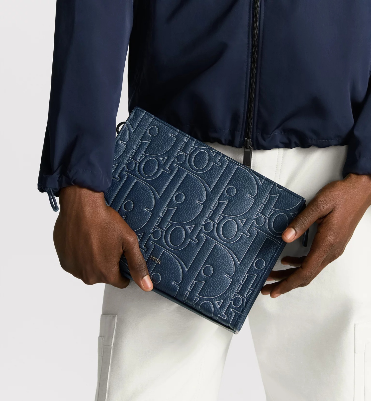 حقيبة A5 Triangle Pouch من ديور Dior