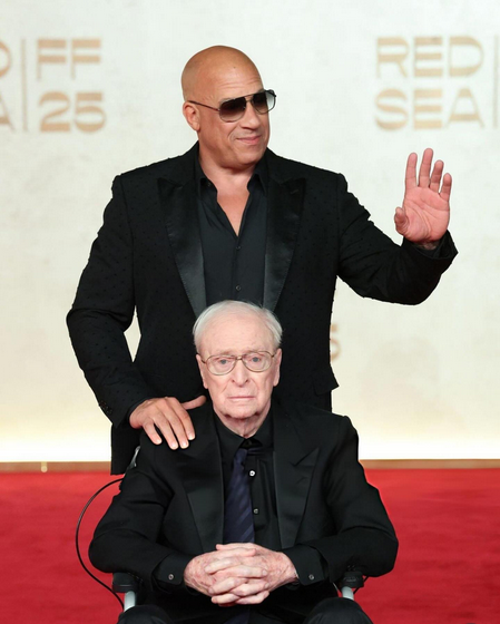 الفنان فين ديزل والفنان مايكل كين  من مهرجان البحر الاحمر السينمائي