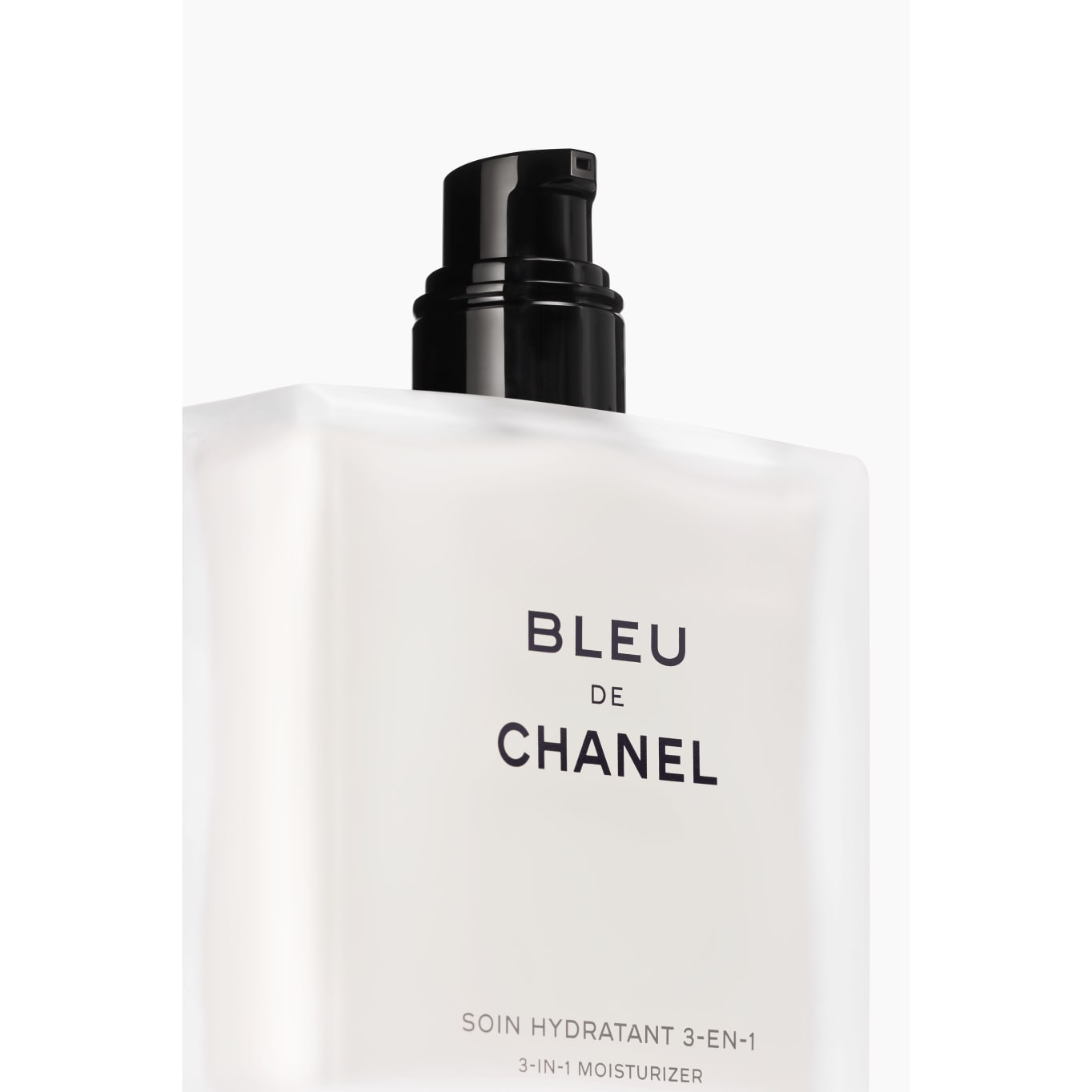 مرطب للبشرة ولشعر الذقن بعطر bleu de chanel من شانيل Chanel