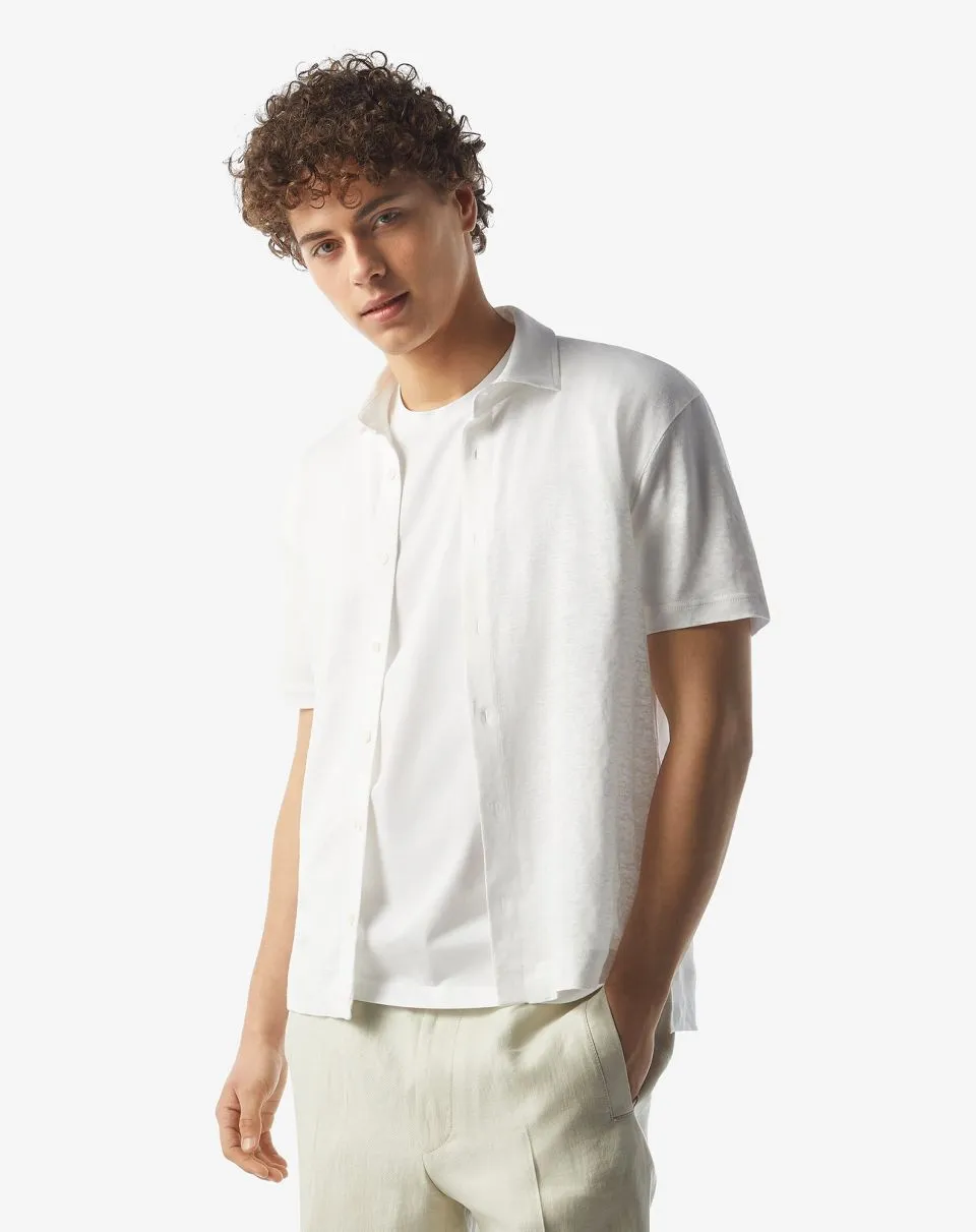 تنسيق من كورنيلياني Corneliani مع قميص قصير الاكمام من الكتّان 