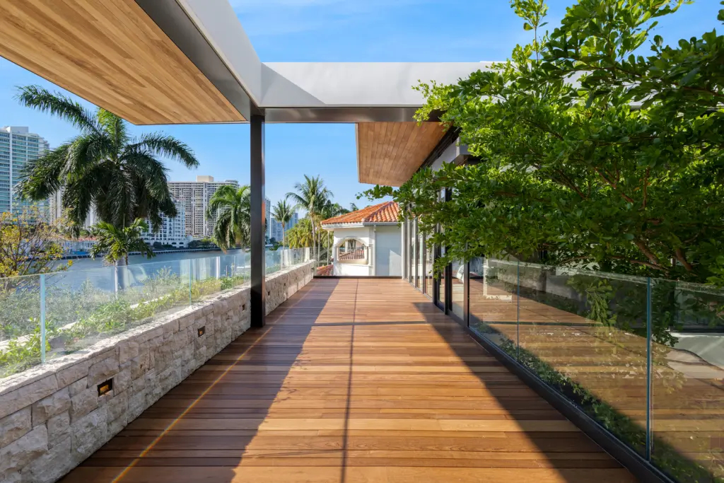 فرصة عقارية بقيمة 35 مليون دولار لمجاورة كارلوس سليم