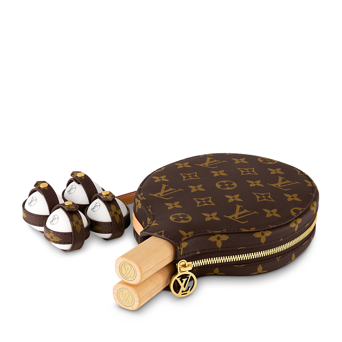 مضربين لرياضة البينج بونج مع اربع كرات بنمط James Ping Pong Set من علامة لويس فيتون Louis Vuitton