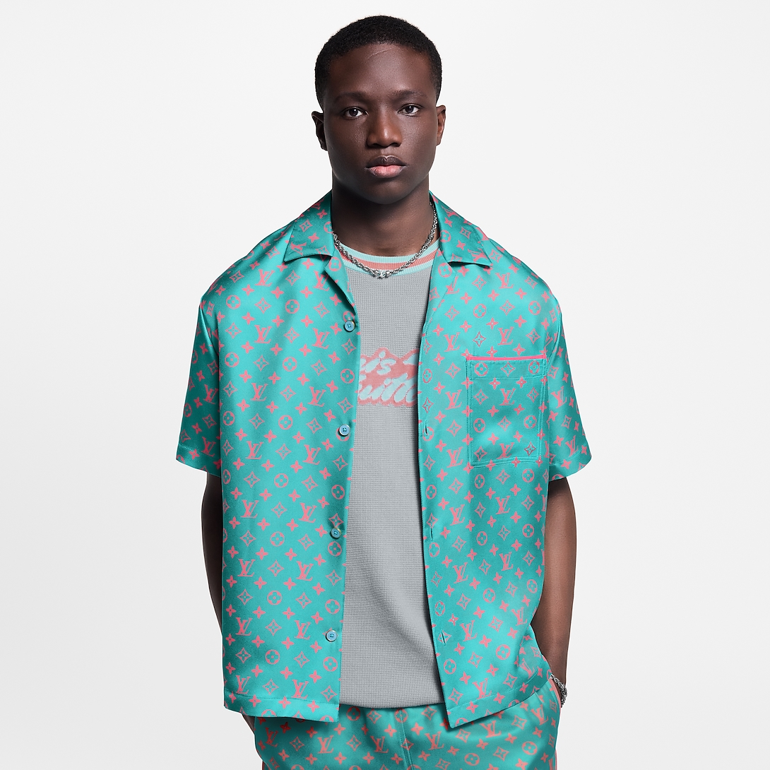  قميص من الحرير بنمط Monogram من علامة لويس فيتون Louis Vuitton  