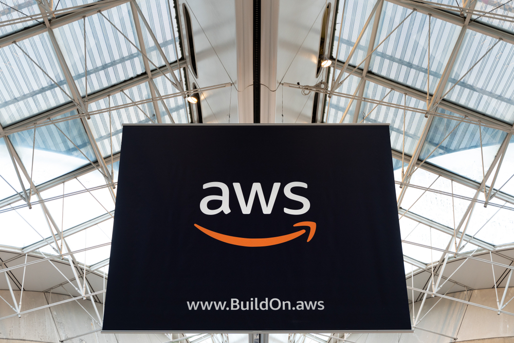  أمازون ويب سيرفيسز AWS