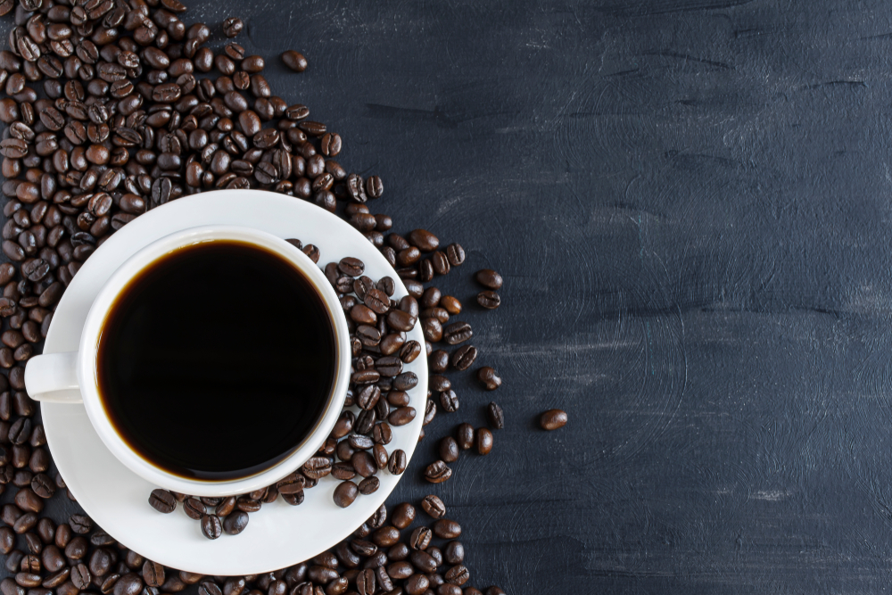 دراسة: الكافيين يعزز الإصرار على المهام الصعبة تحت الضغط