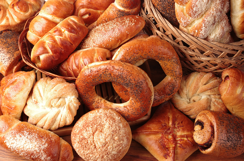 المعجنات من مصادر الدهون المتحولة تعبيرية عن أطعمة يجب تجنبها لخفض التستوستيرون