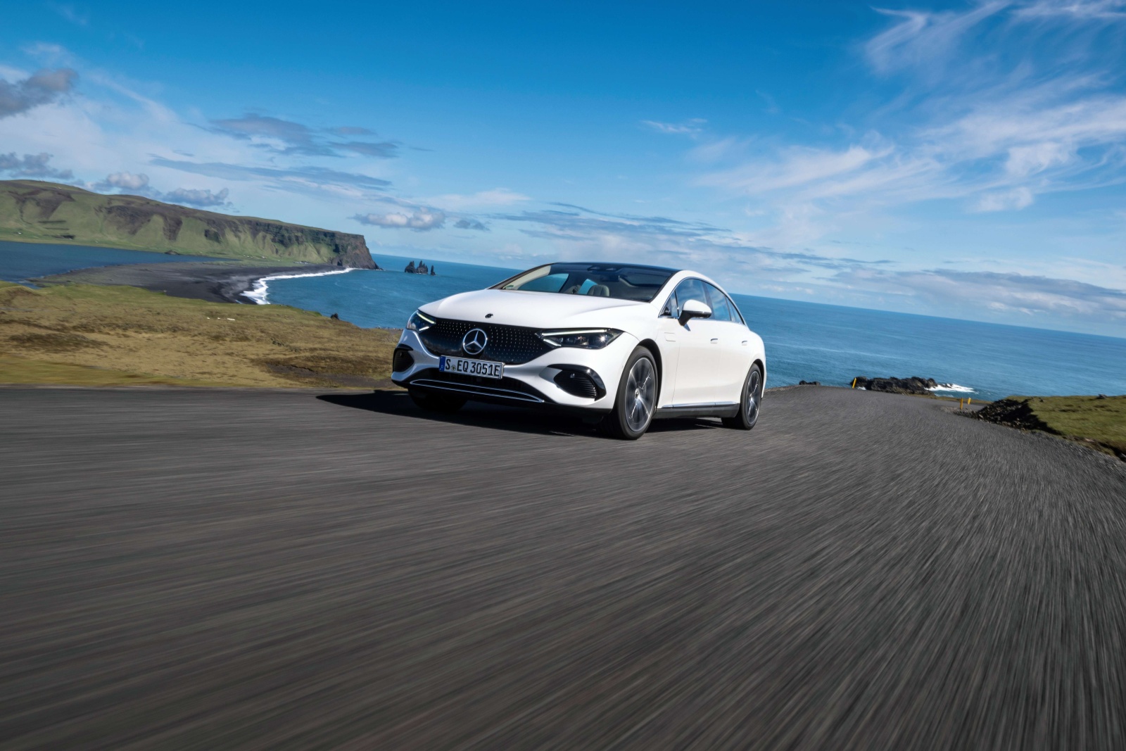 تتمكن EQE من إجتياز  479 كيلومتر بكل شحنة من الكهرباء- المصدر: Mercedes