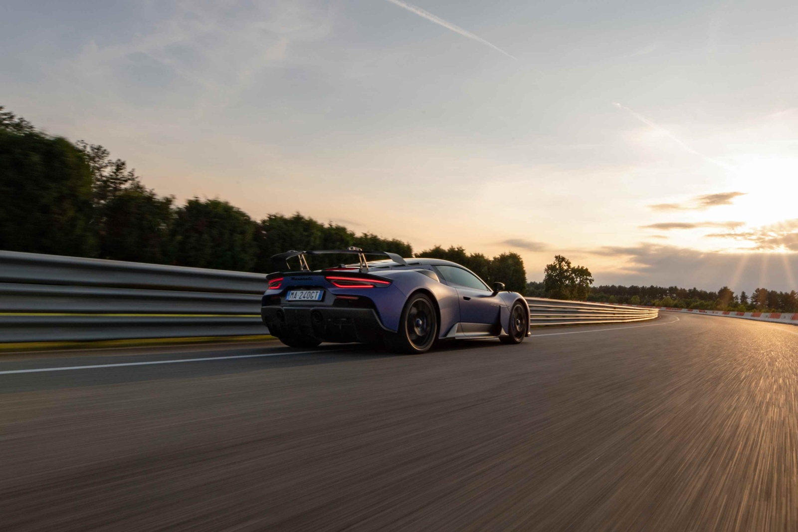 خضع التصميم الخلفي لقدر كبير من التعديلات ليكون أكثر عدوانية مما هو متاح لسيارة MC20 - المصدر: Maserati