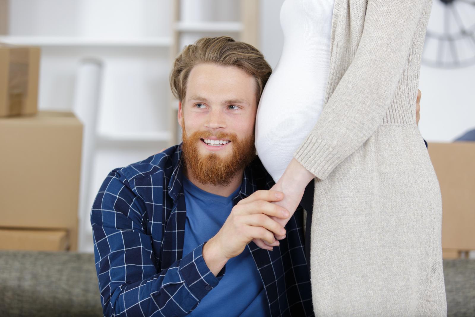 تعاطُف الرجل مع زوجته من الأسباب المحتملة لمتلازمة كوفاد