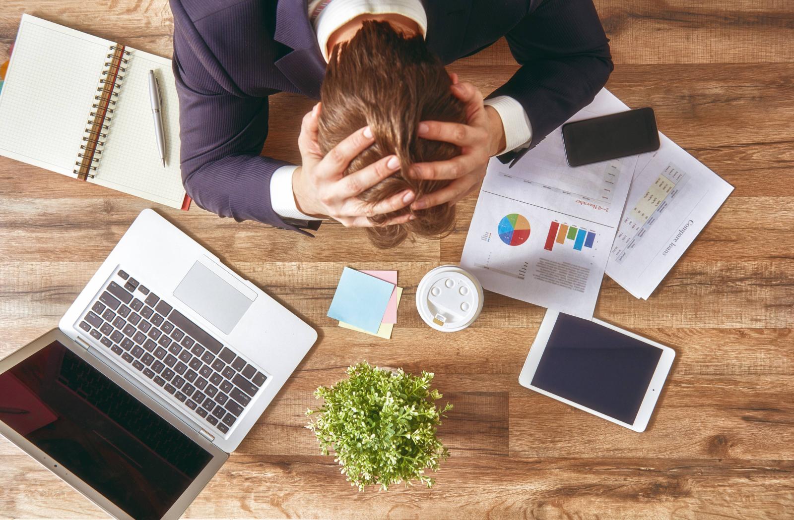 علامات تدهور الصحة النفسية في العمل - المصدر: Shutterstock