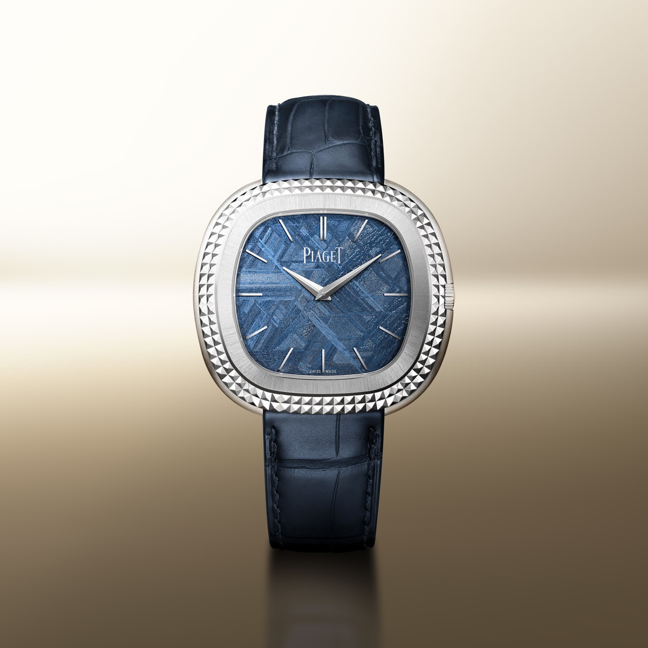 ساعة Andy Warhol بميناء مصنوع من النيزك