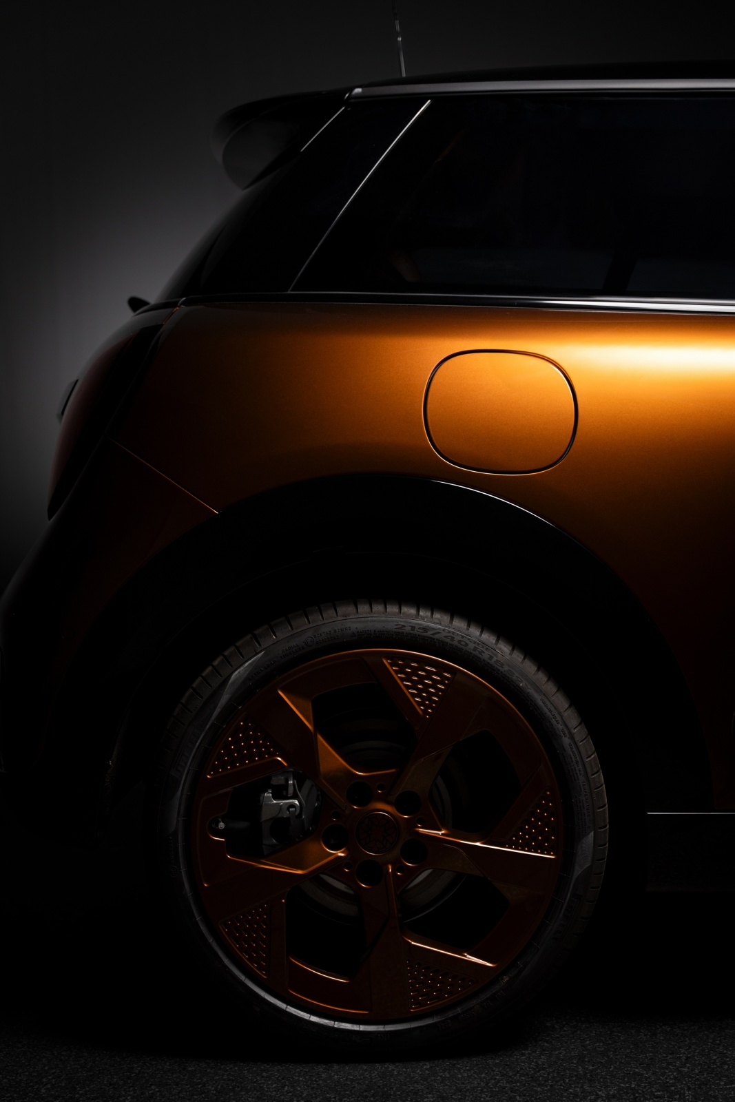 الجزء الخلفي لسيارة Mini الجديدة