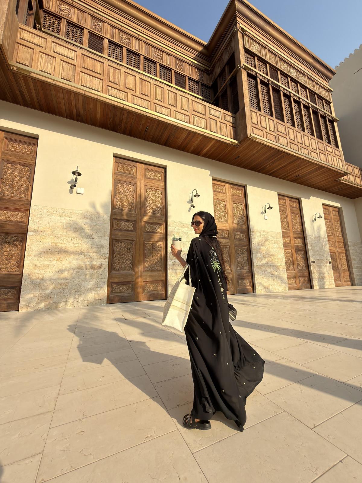 الأماكن التراثية السعودية حاضرة في معرض Through Her Eyes