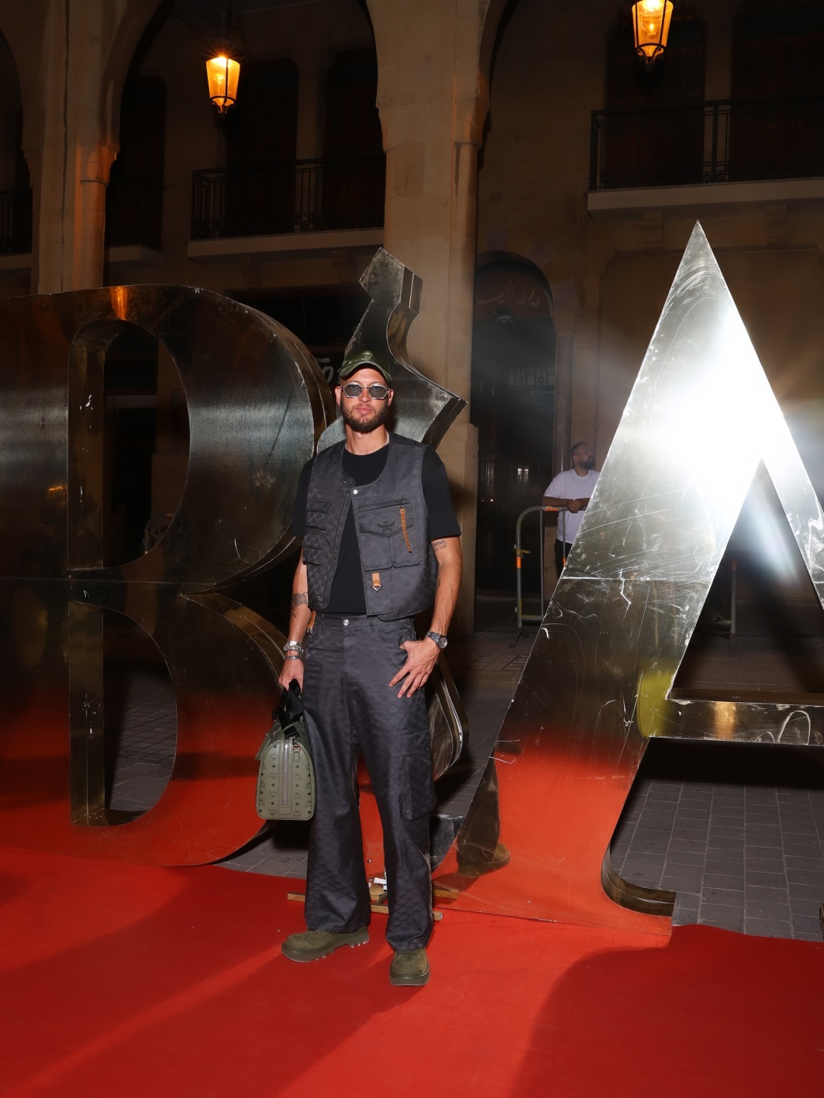 مروان موسى خطف الأنظار بإطلالاته المختلفة