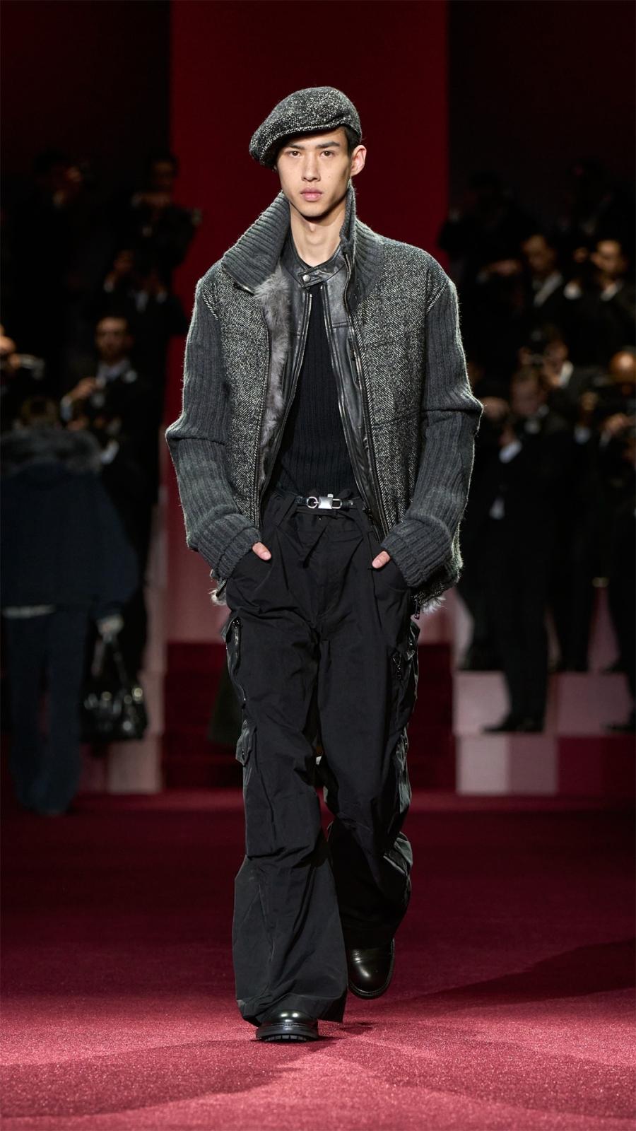 سترة صوفية وسروال مصقول