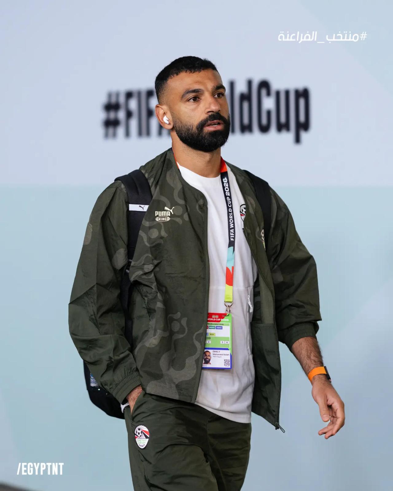 محمد صلاح بالزي الرياضي للمنتخب المصري من Puma