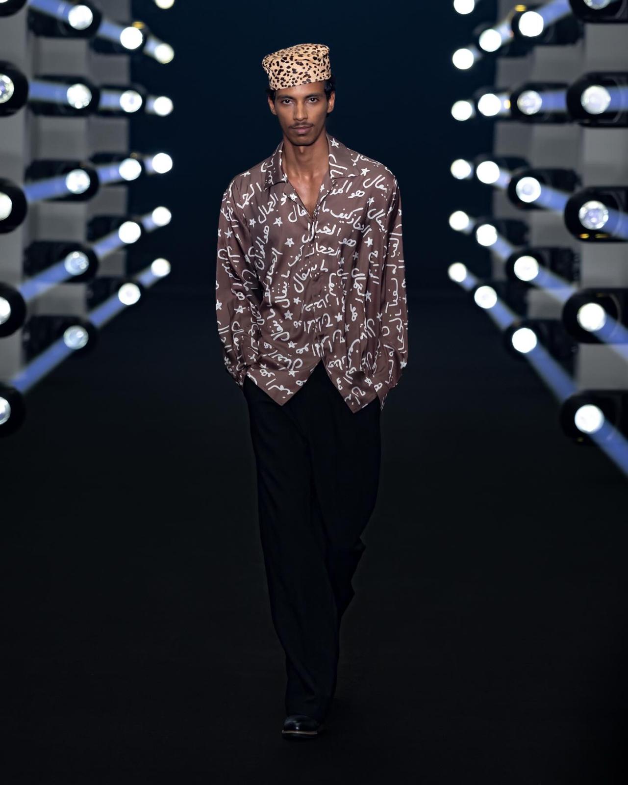 إطلالة من أحدث إصدارات هندام بكتابة الحجاز كِيف ما ينقال ★ هو المزاج ★ هو الجمال ★ هو الخيال ★