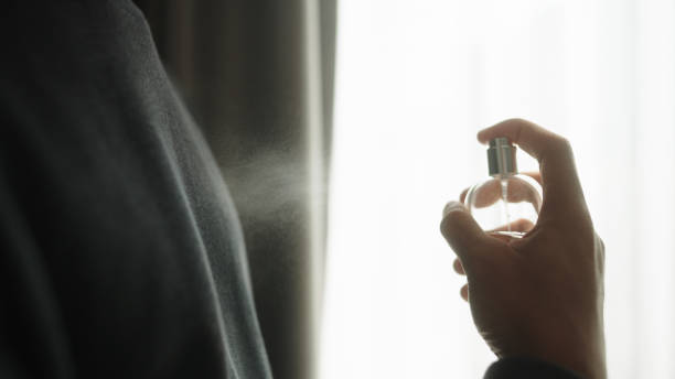 العطور ذات الروائح الخفيفة الزهرية لا تستمر طويلا 