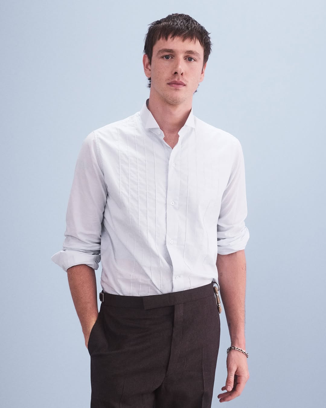 هاريس ديكنسون بقصة شعر Baby Mullet