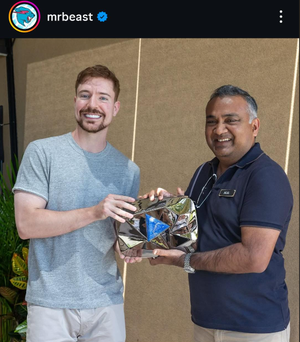 مستر بيست بدرع اليوتيوب المخصص له