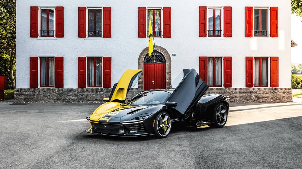 النسخة الخاصة من سيارة "Ferrari Daytona SP3"