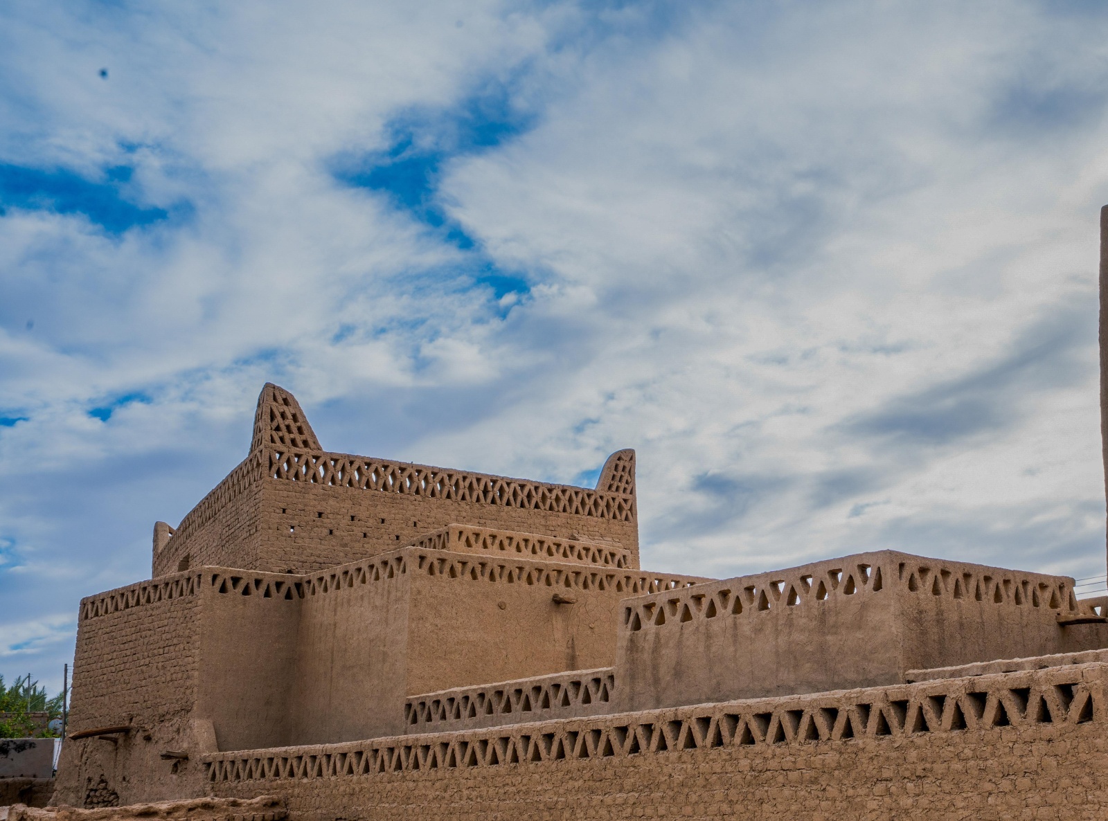 آثار السعودية من عدسة عبدالإله الفارس