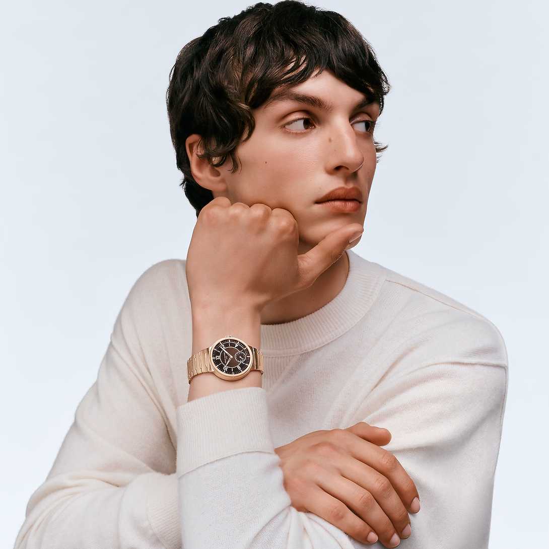 الساعة الذهبيّة الزهريّة الفاخرة