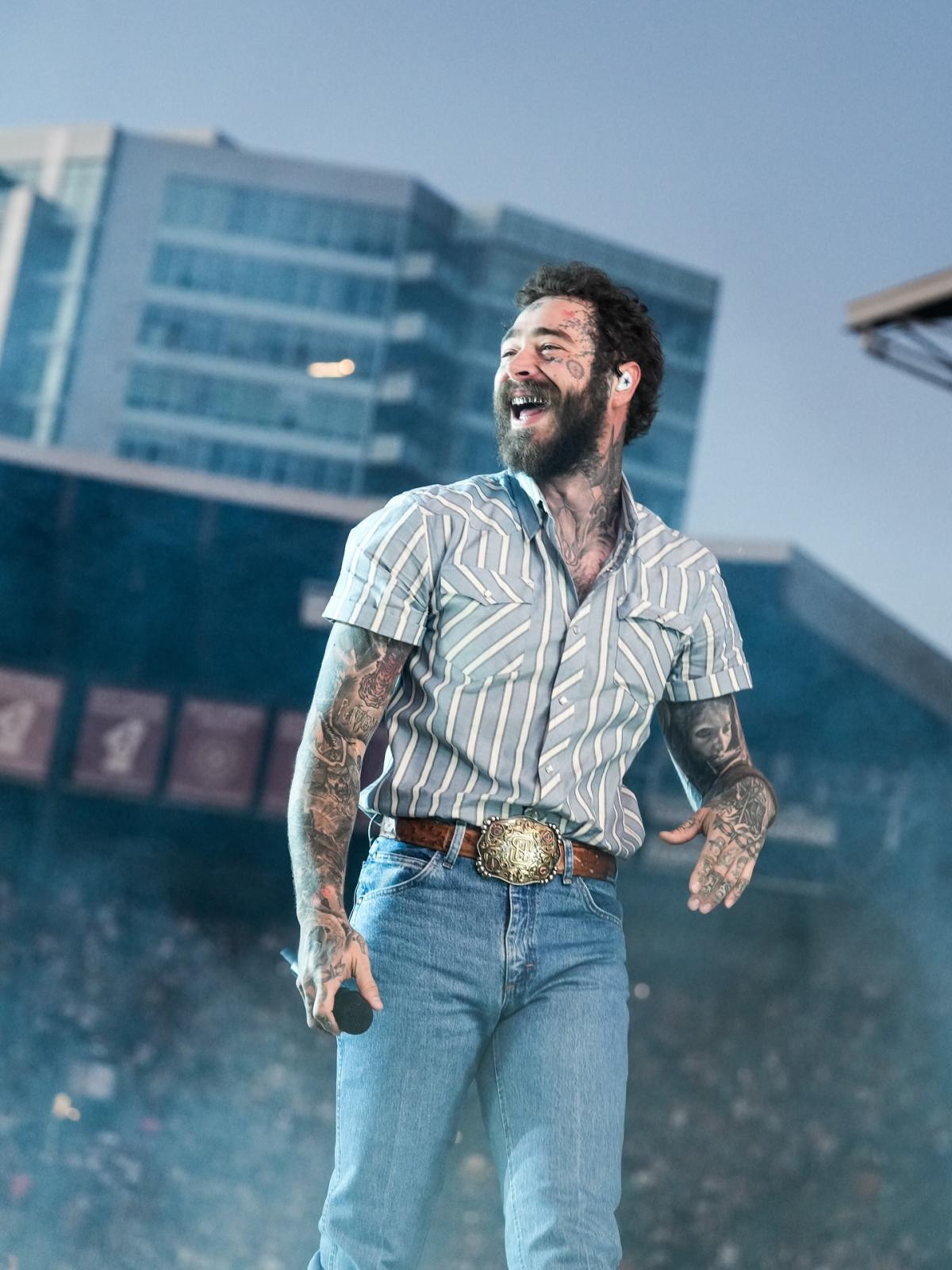 حزام الـCowBoy المميّز.