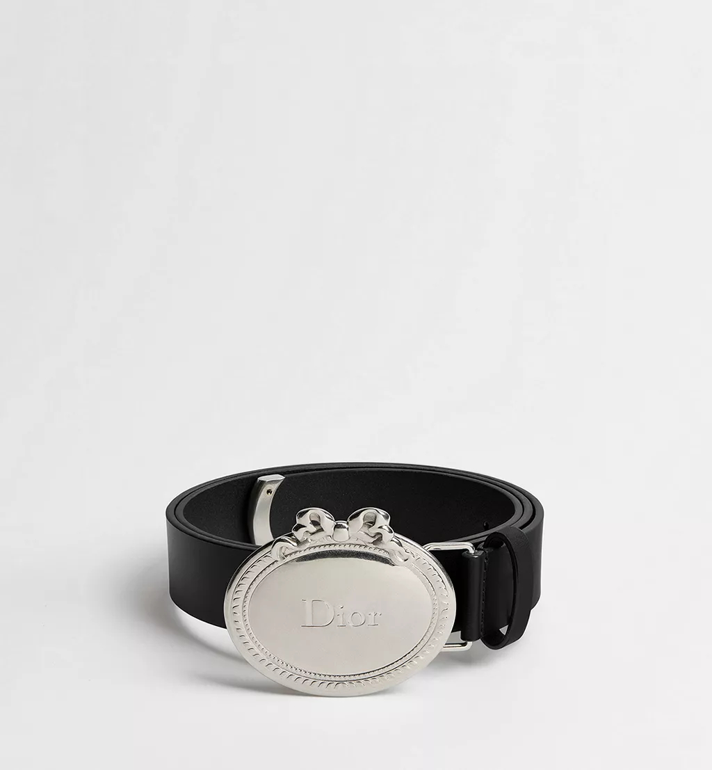 الحزام الفاخر من Dior.