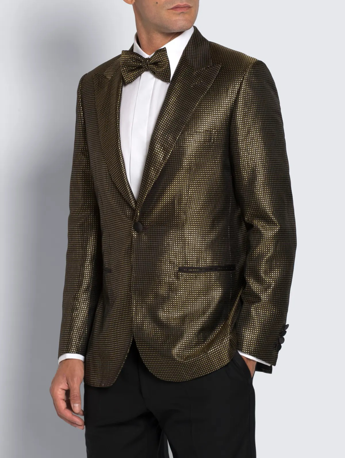 بسترة توكسيدو من جاكار الحرير ولمسات الذهب عيار 24