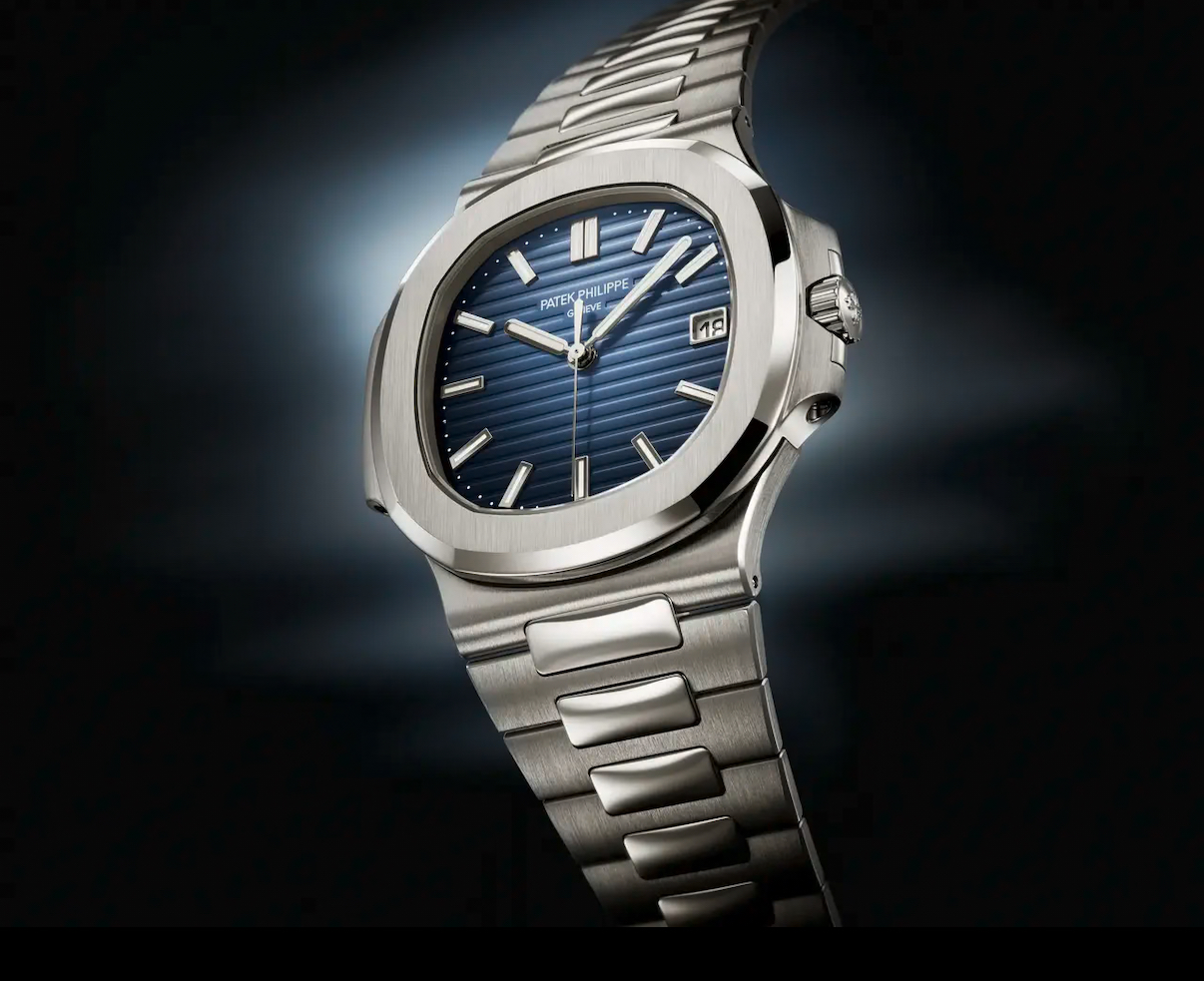 ساعة Nautilus رياضية وتقنية بامتياز، تجمع بين التصميم الأيقوني والهندسة المتقنة