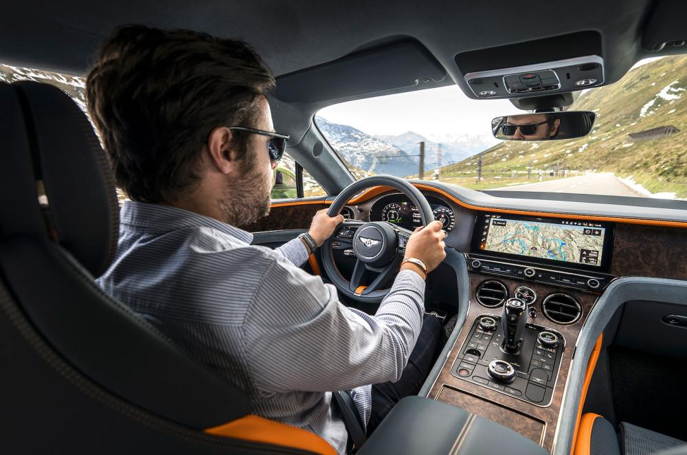 neil-winn-test-driving-bentley-continental-gt.jpg