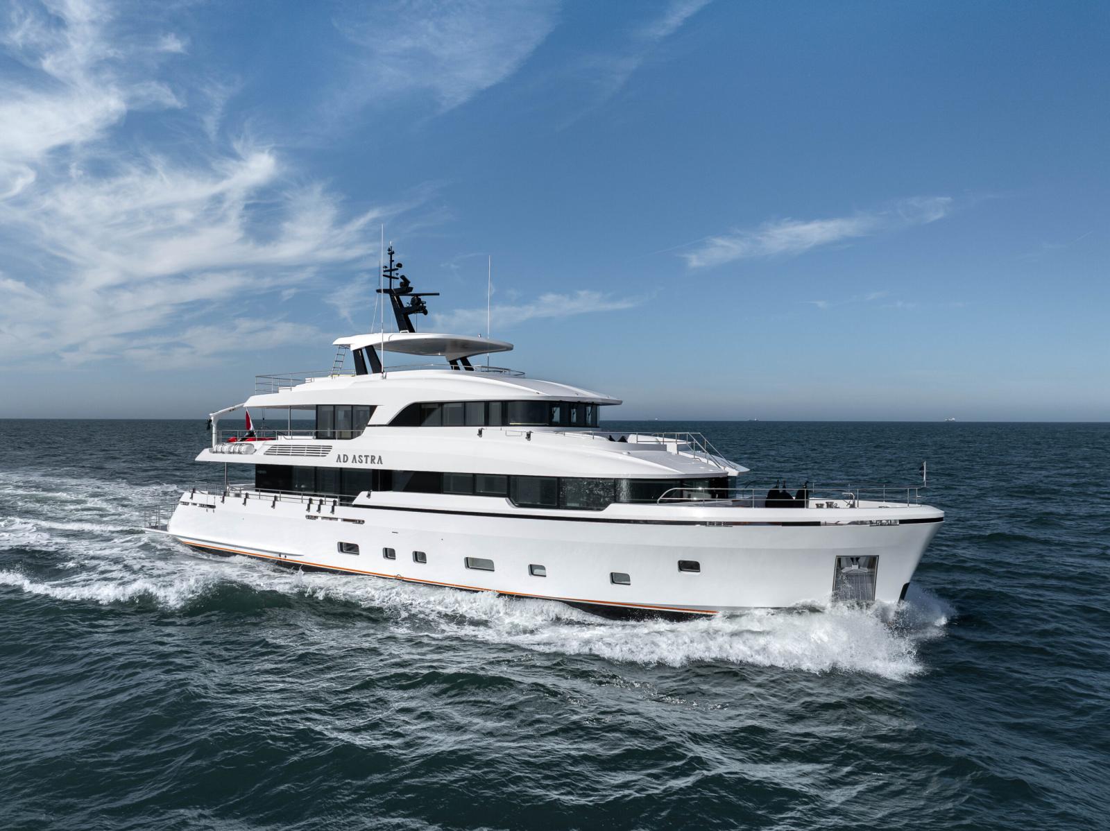 Ad Astra Yacht 