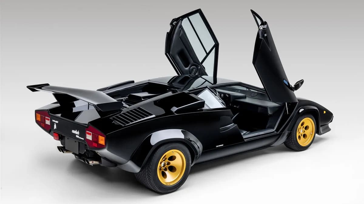 سيارة Lamborghini Countach LP5000 QV
