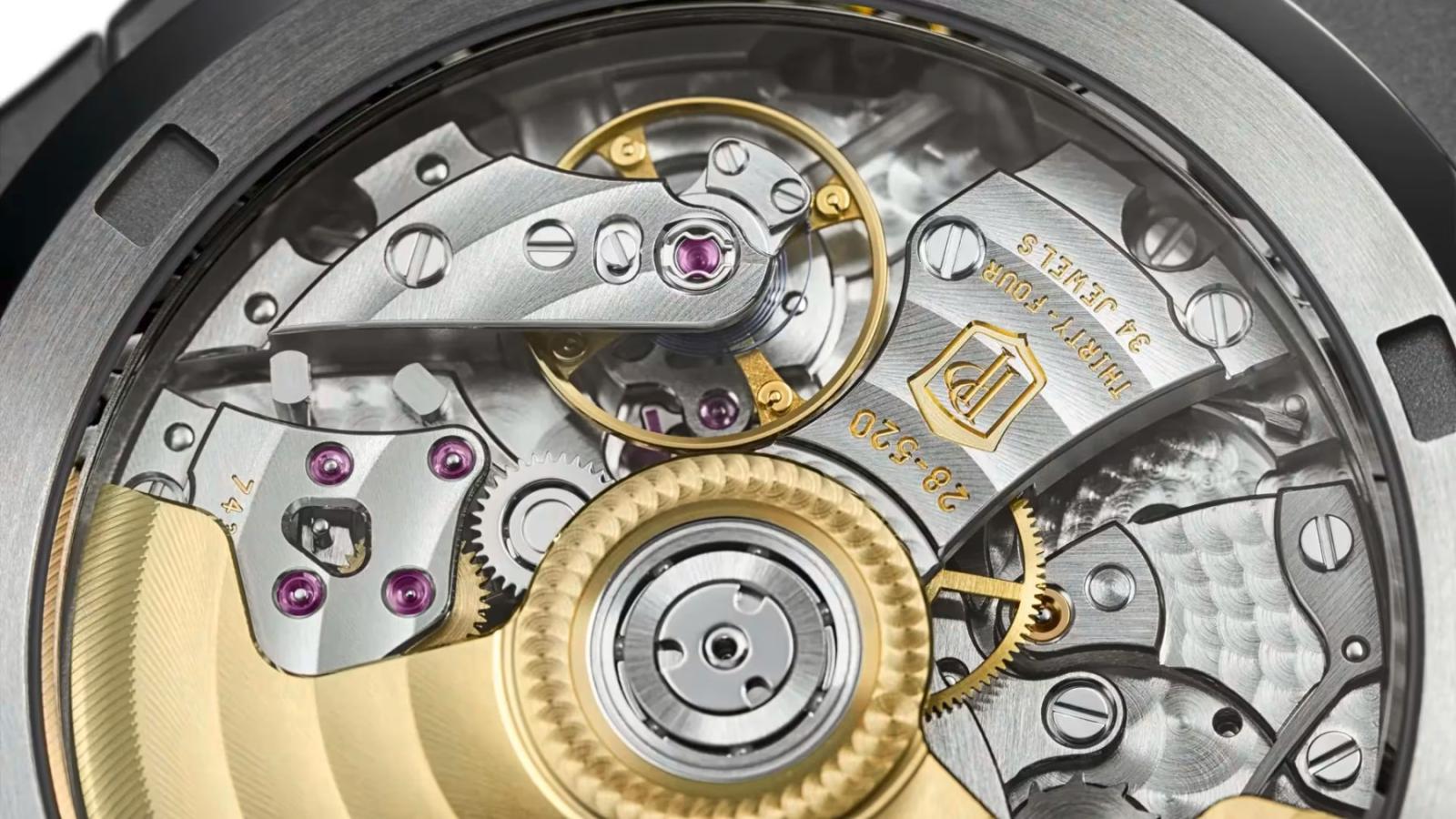 ساعة  باتيك فيليب نوتيلوس- المصدر:patek philippe