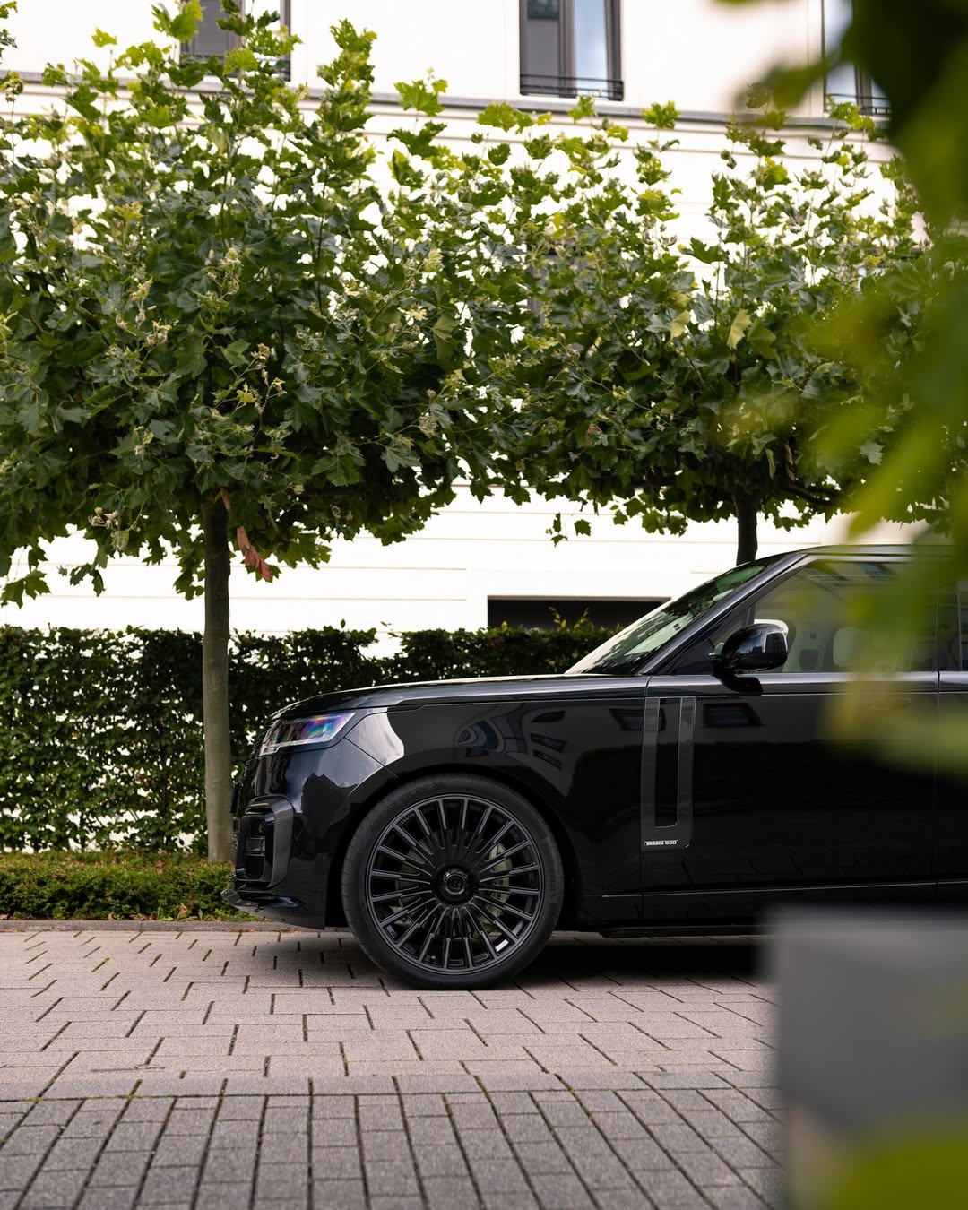 مواصفات سيارة BRABUS 600