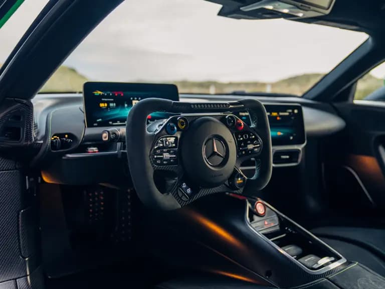 سيارة Mercedes-AMG ONE