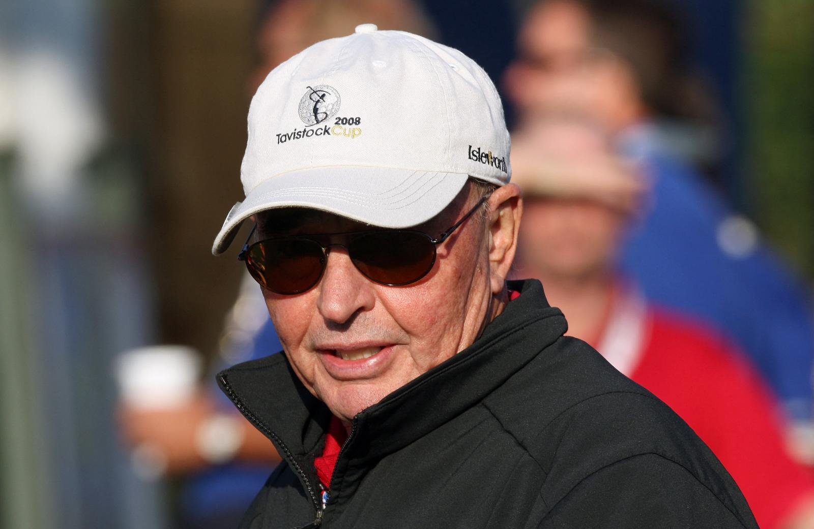 جو لويس، مالك نادي توتنهام هوتسبير الإنجليزي