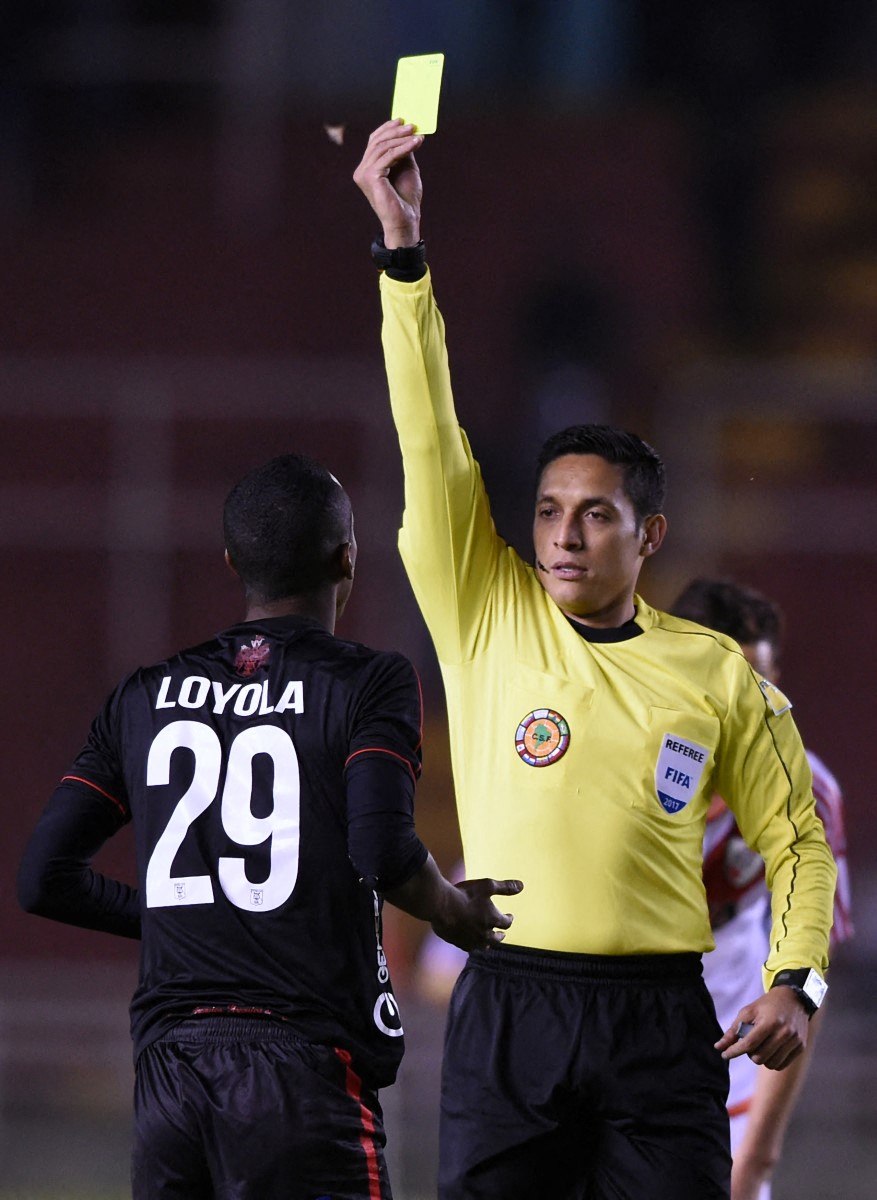 يدرس الاتحاد الدولي لكرة القدم "فيفا" إجراء تعديل جوهري على نظام البطاقات الصفراء قبيل انطلاق كأس العالم 2026