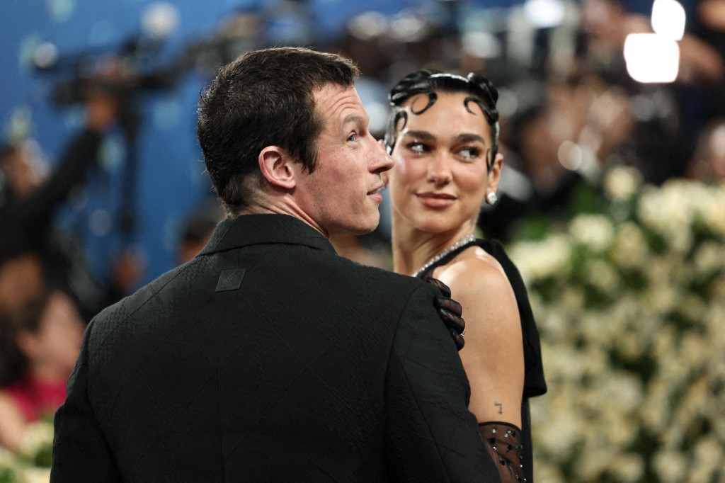  دوا ليبا وكالوم تورنر 