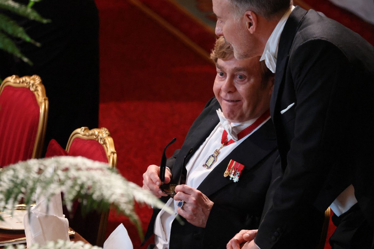 إلتون جون يكشف أصعب اختبار في حياته