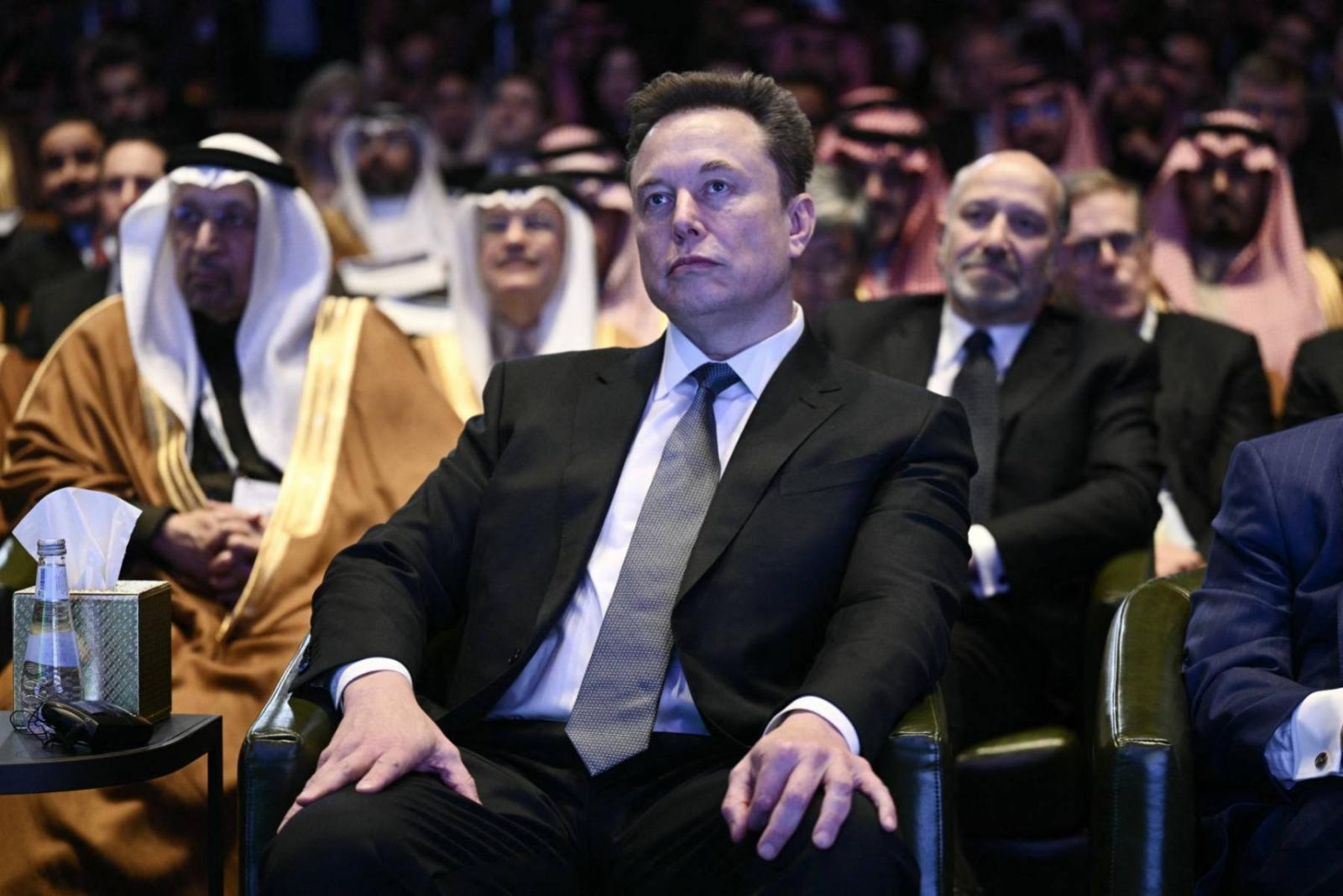 إيلون ماسك