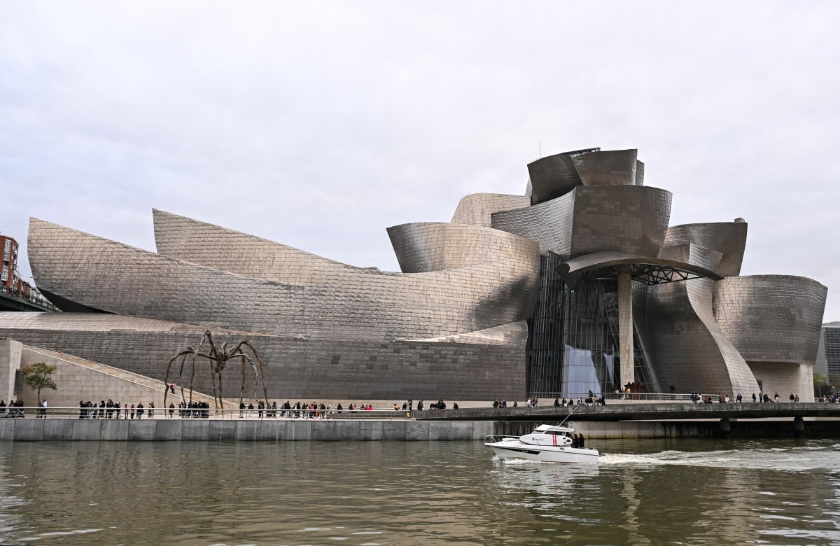 من هو المهندس المعماري الذي نعاه الملياردير برنارد أرنو؟