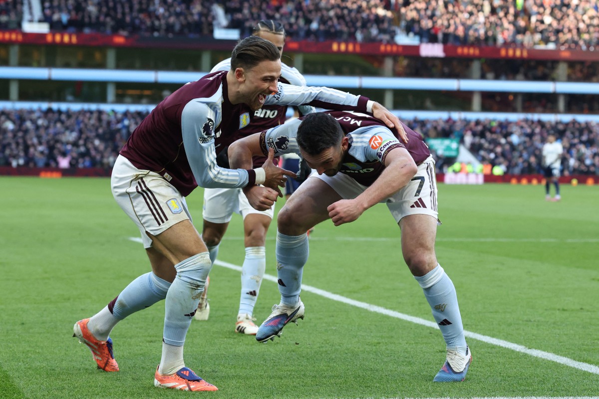 فريق أستون فيلا/ المصدر: AFP