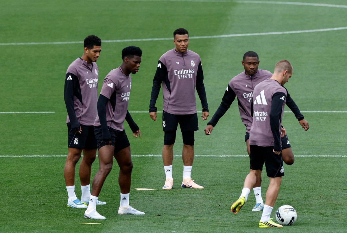 برشلونة يتحرك مبكرًا في الميركاتو 