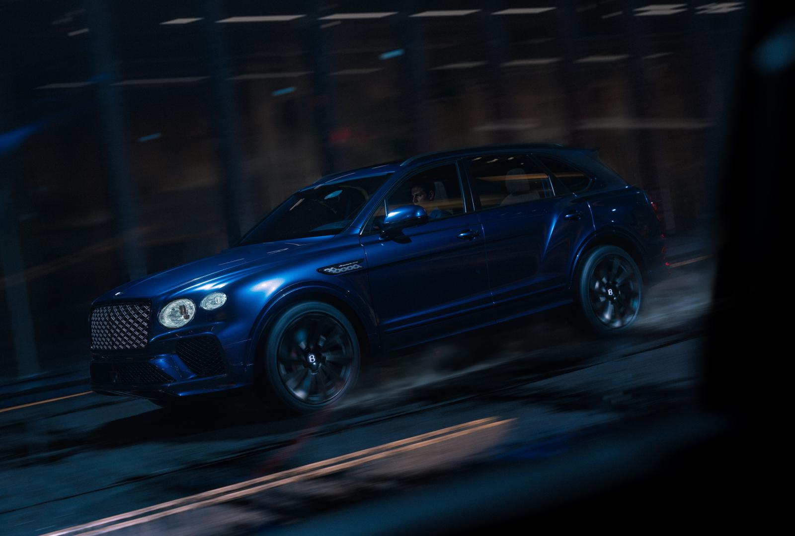 المظهر الخارجي باللون الأزرق يمنح Bentayga Artenara حضورًا لافتًا