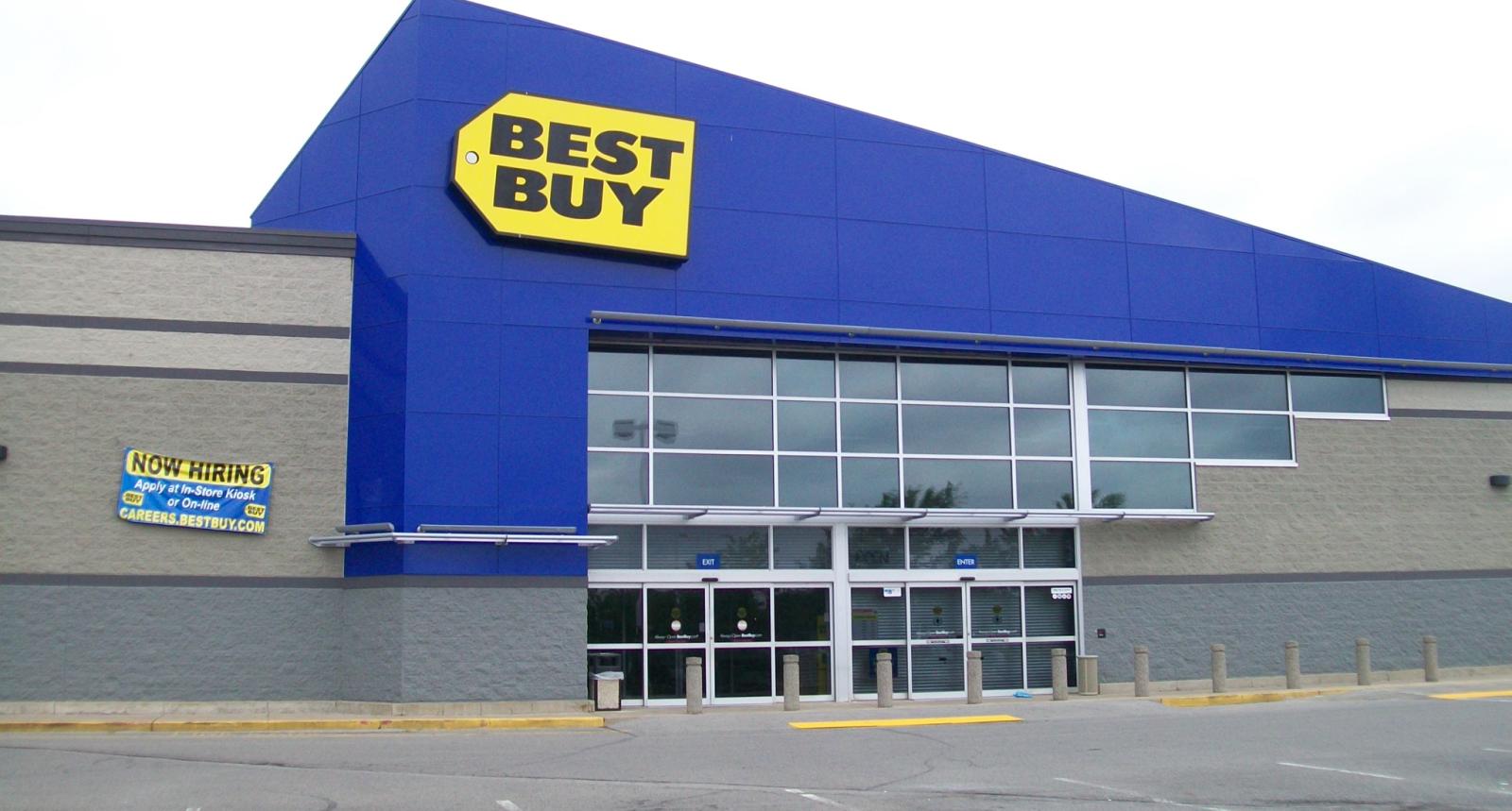 كيف حوّلت Best Buy التحديات الرقمية إلى فرصة استثمارية