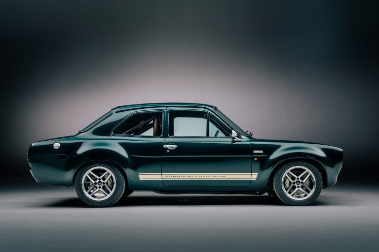 سيارة Ford Escort RS